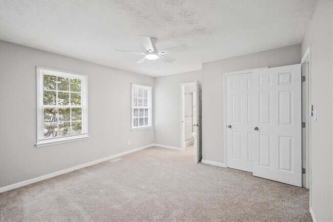 Building Photo - 291 Westland Way SW