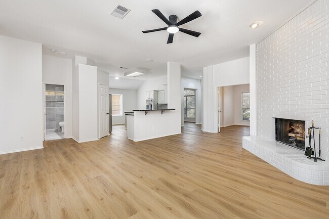 Building Photo - 745 Amhurst Ct