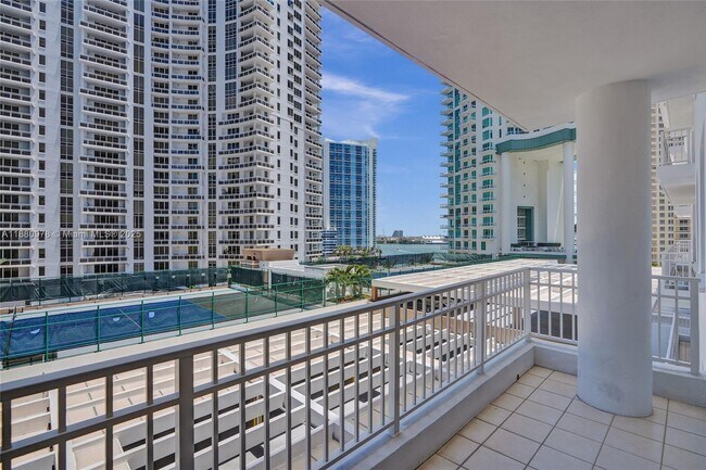 Building Photo - 801 Brickell Key Blvd