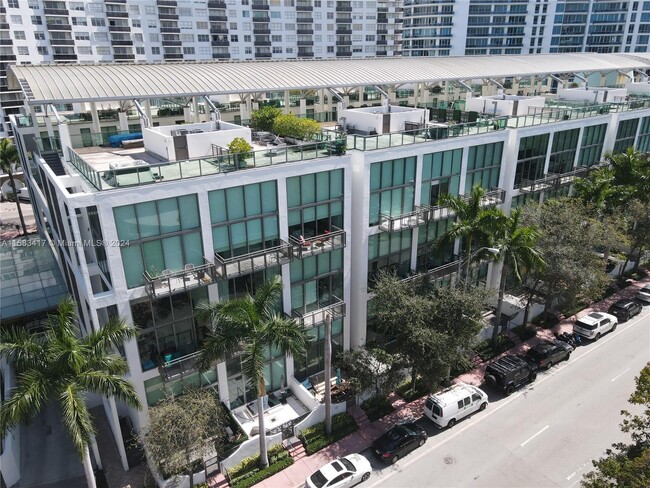 Building Photo - 6000 Collins Ave