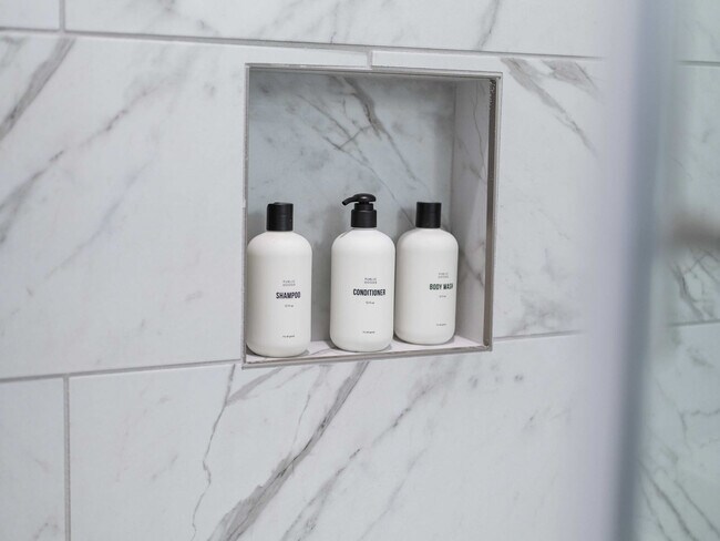 Building Photo - 1 Iris Way