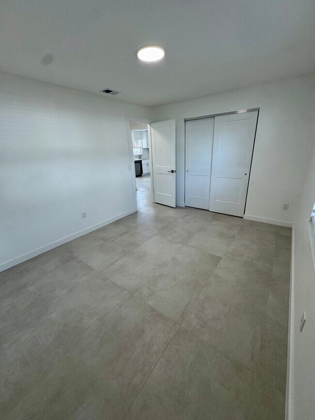 Building Photo - Rosedale