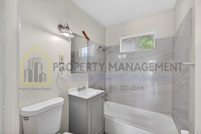 Building Photo - 302 Chennault Ct