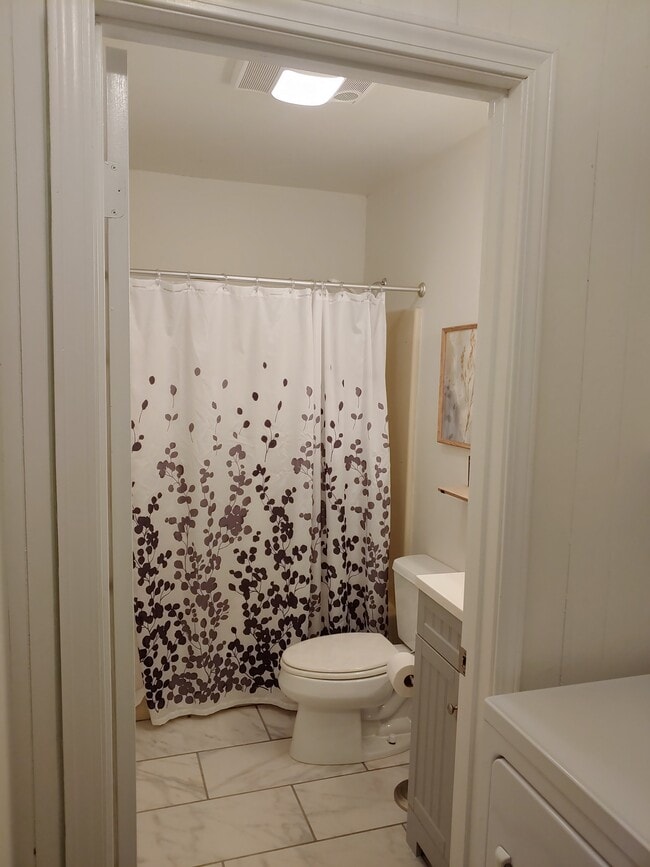 Building Photo - 116 Mogul Rd