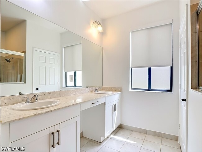Building Photo - 5045 Arancia Ln