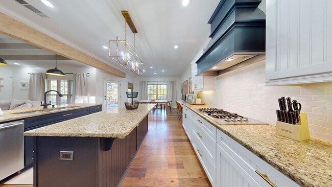 Building Photo - Asheton Lakes