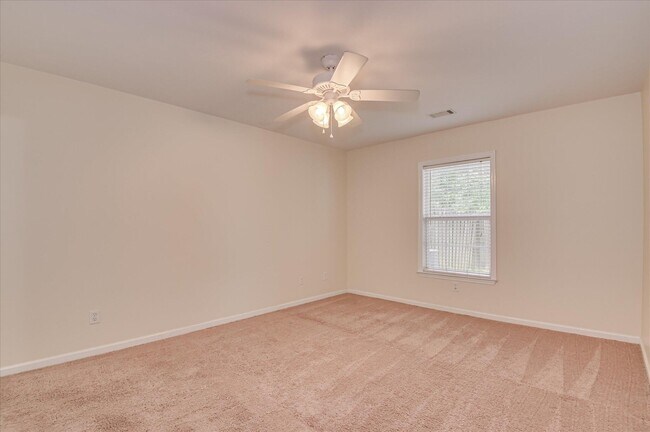 Building Photo - 8035 Reagan Cir