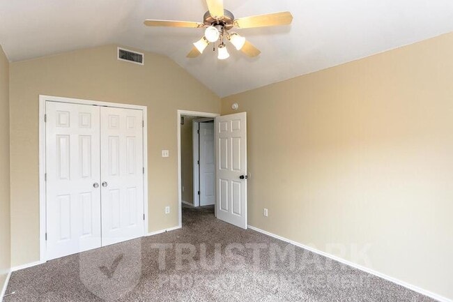 Building Photo - 5406 Shawn Dr