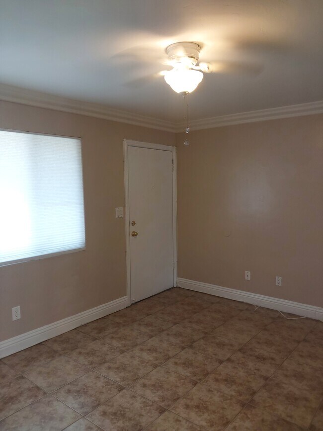 Primary Photo - Casselman Apartments