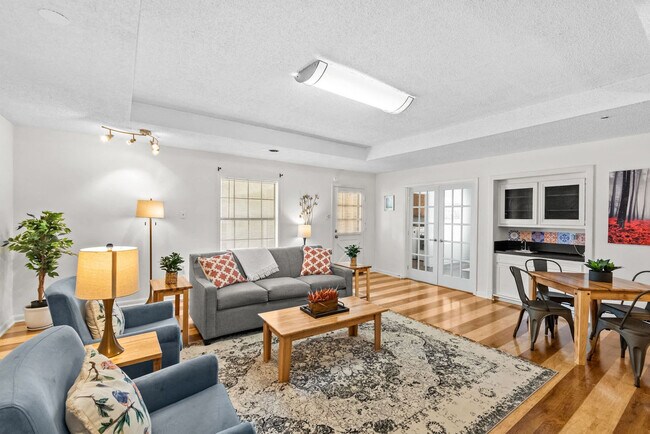 Building Photo - 12336 Perkins Rd