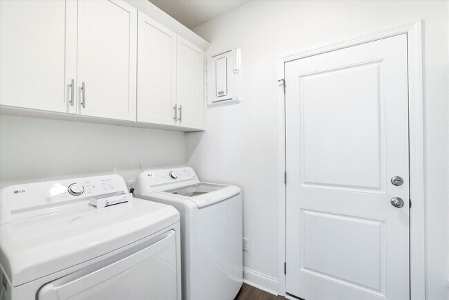 Building Photo - 201 Ursaline St