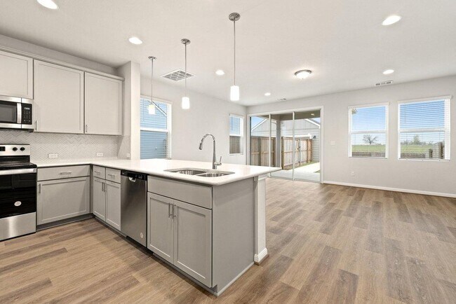 Building Photo - 303 Elm Br Trl