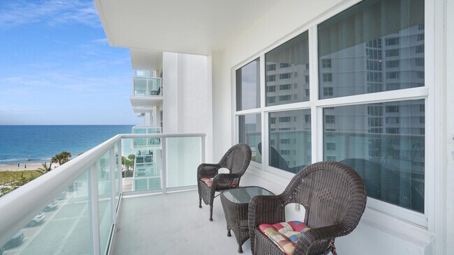 Building Photo - 3550 Galt Ocean Dr
