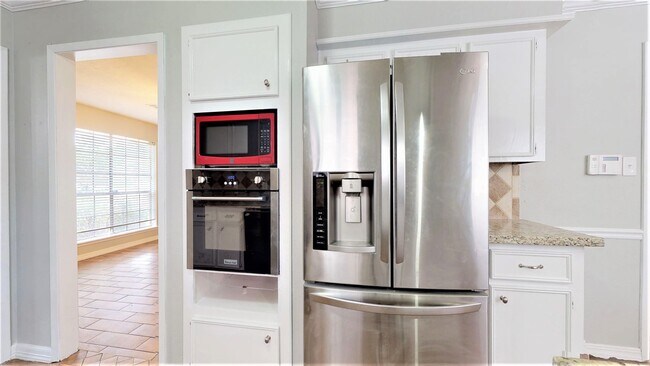 Building Photo - 24314 Spring Mill Ln