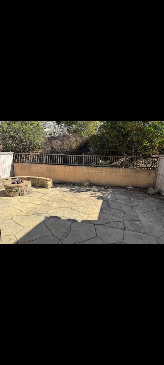 Building Photo - 857 Ballow Wy