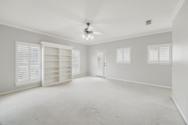 Building Photo - 523 Archwood Trail