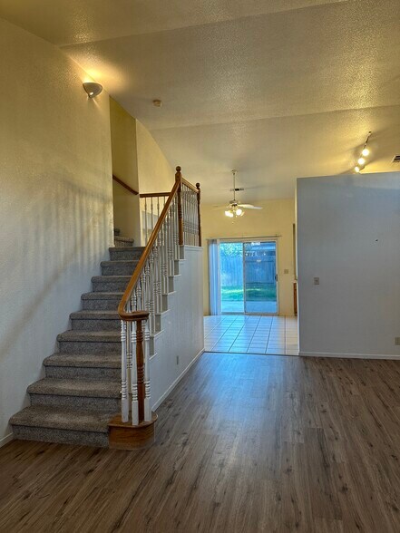 Building Photo - 1003 Kate Linde Cir