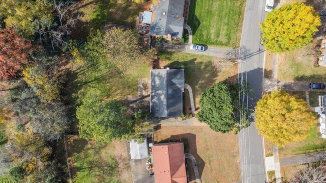 Building Photo - 1532 Starbrook Dr