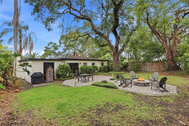 Building Photo - 2518 Weber St