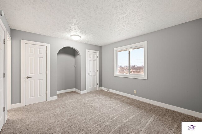 Building Photo - CAMDEN DUPLEX 11614-16