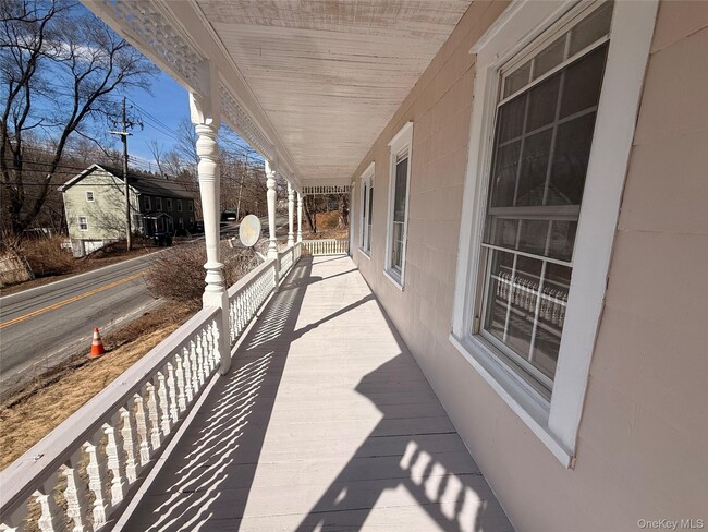 Building Photo - 146 NY-284