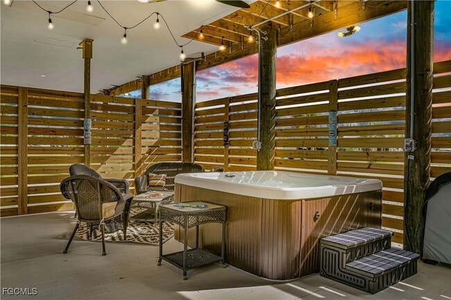 Building Photo - 3524 Fifth Ave