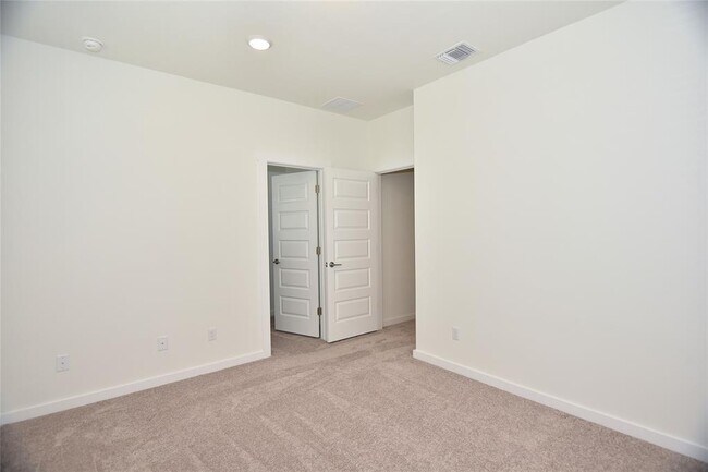Building Photo - 1804 Homestead Farms Dr