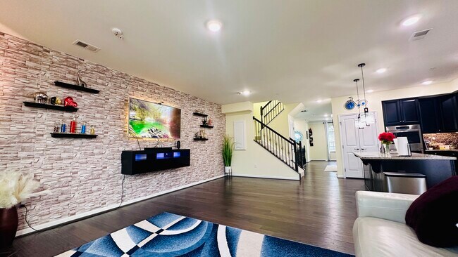 Building Photo - 3220 Yeager Dr