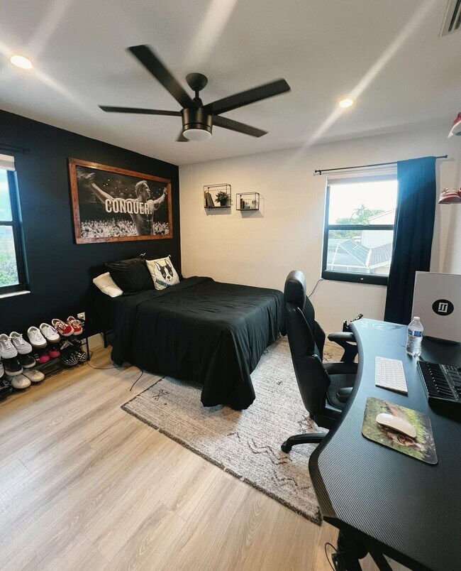 Building Photo - 9775 Arbor Meadow Dr
