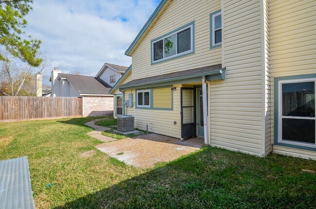 Building Photo - 12510 Seaswept Dr