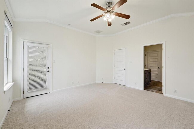 Building Photo - 503 S Meadowlark St