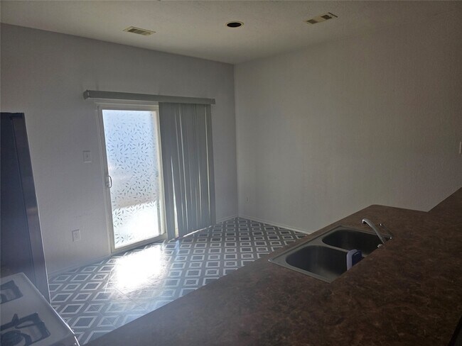 Building Photo - 12062 Bach Orchard Tr