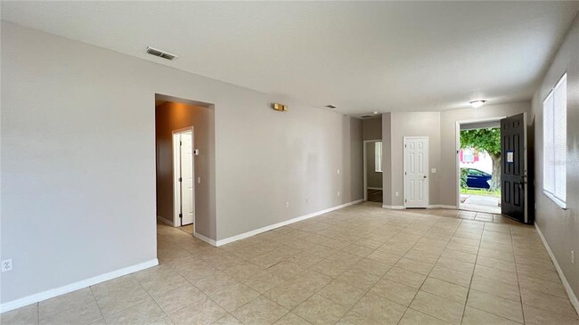 Building Photo - 318 Sand Ridge Dr