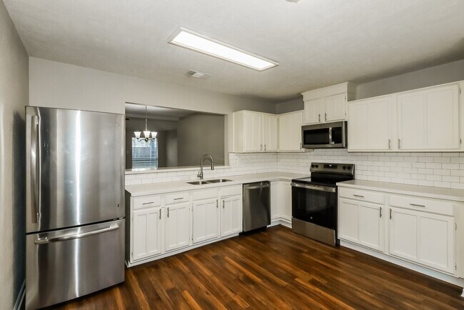 Building Photo - 16507 Quail Meadow Dr