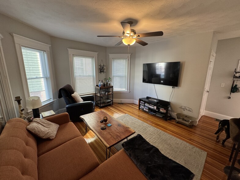 Building Photo - 307 Highland Ave