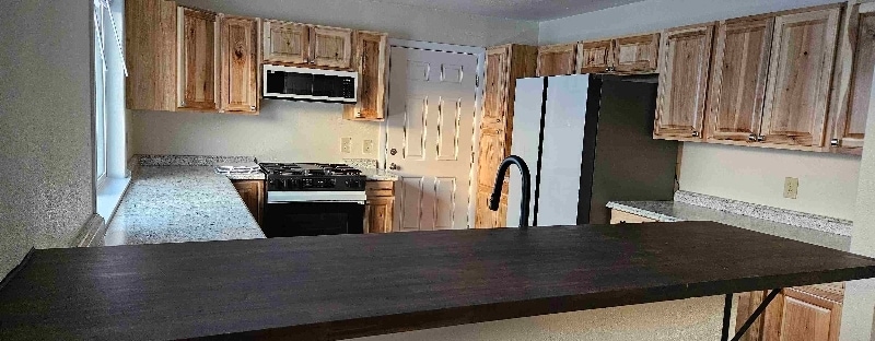 Building Photo - 14 3rd St