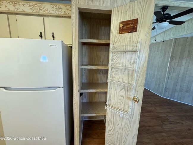 Building Photo - 1894 Coco Plum St NE