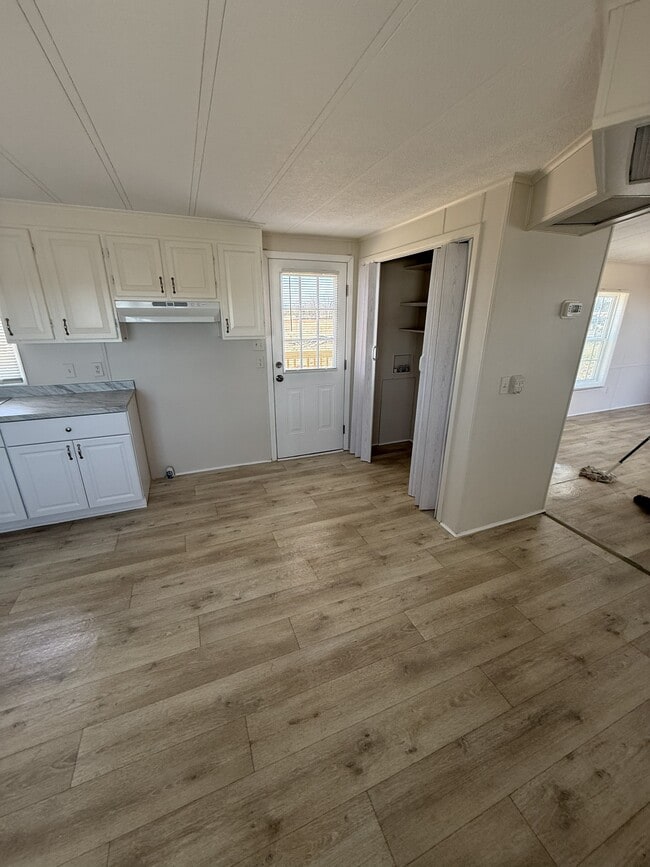 Building Photo - 5619 Dry Fork Rd