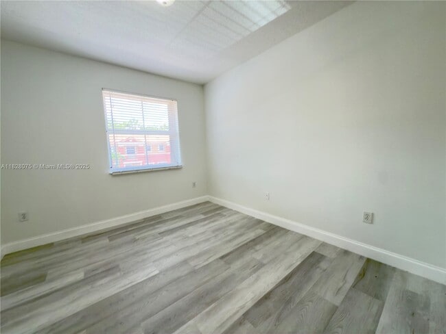 Building Photo - 11539 NW 60th Terrace
