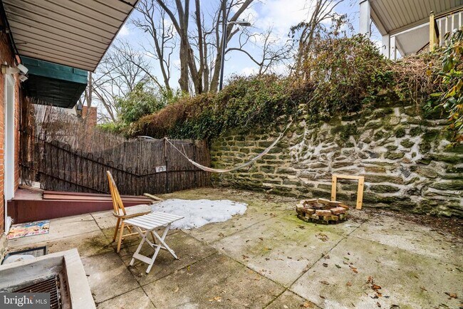 Building Photo - 4320 Spruce St