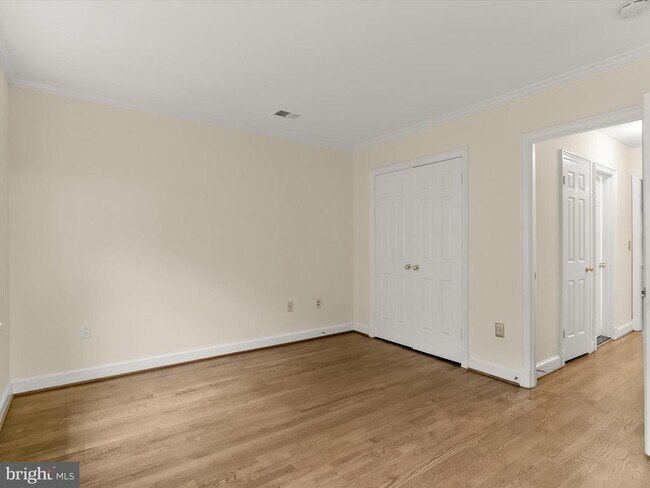 Building Photo - 4424 Westover Pl NW