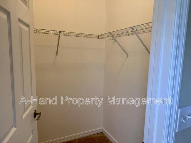 Building Photo - 1413 Retreat Cir