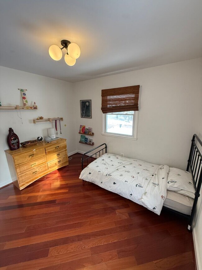 Building Photo - Beautiful 4-Bedroom Home with Finished Basement & Large Yard- Sykesville, MD