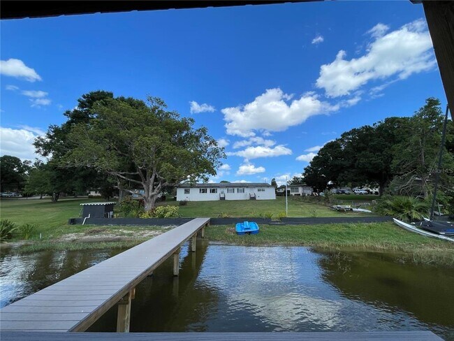 Building Photo - 879 S Terrace Dr