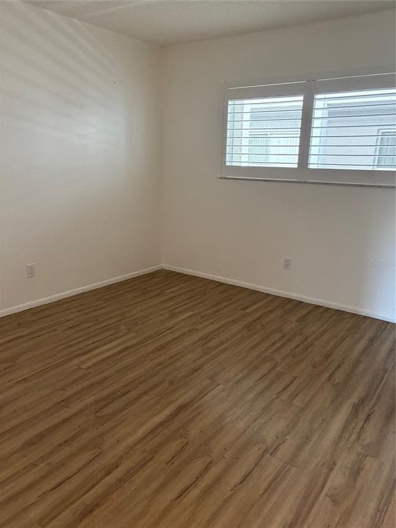 Building Photo - 1540 Glen Oaks Dr E