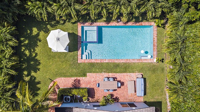 Building Photo - 319 Hunter St