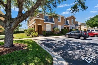 Building Photo - 2044 Greenwood Valley Dr