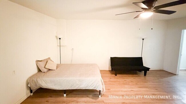 Building Photo - 3702 Avenue R