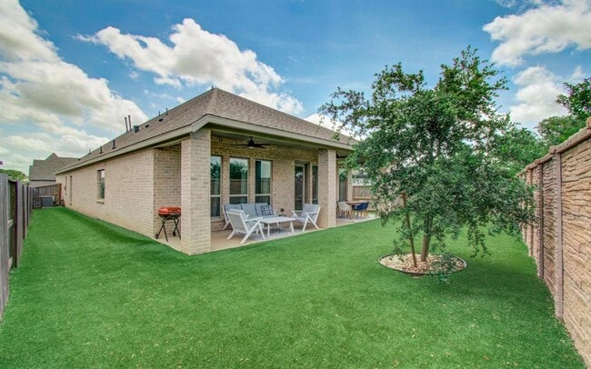 Building Photo - 4910 Morrison Dr