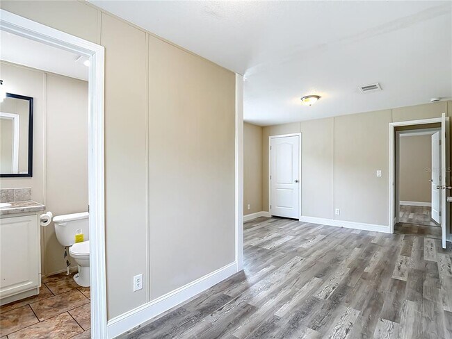 Building Photo - 7515 Rooks Dr